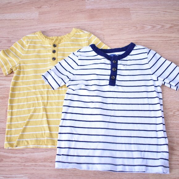 EUC Bundle of 2 Old Navy Toddler Boy Henley Button Short Sleeve T-shirts - Picture 1 of 8